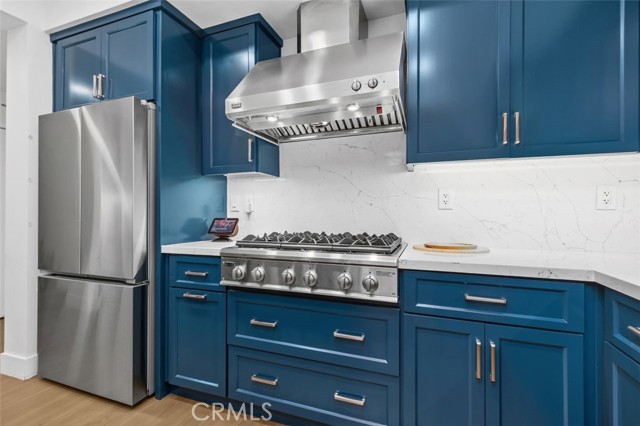 Detail Gallery Image 7 of 40 For 150 the Promenade #202,  Long Beach,  CA 90802 - 3 Beds | 3 Baths