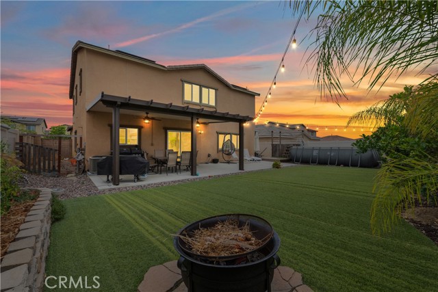 28833 Barn Swallow Way, Murrieta CA: https://media.crmls.org/medias/f9cbb048-053e-408e-8164-2b6ae5e80a27.jpg