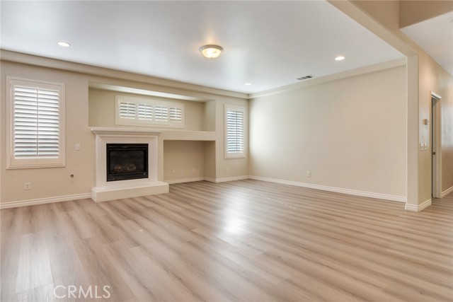 Detail Gallery Image 5 of 28 For 6056 Delaware Park Ct, Corona,  CA 92880 - 5 Beds | 3 Baths