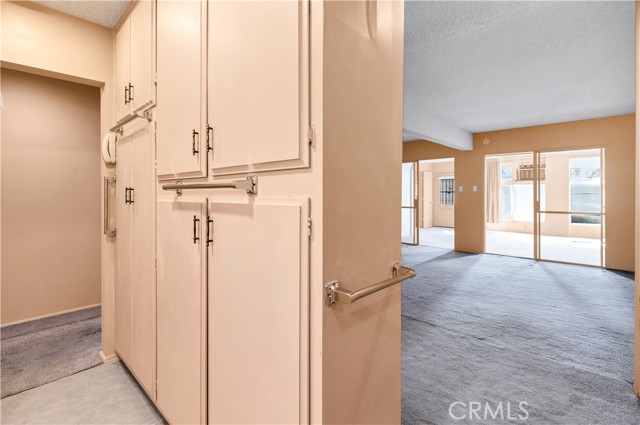 332 E 7th Street, San Jacinto CA: https://media.crmls.org/medias/f9cc1011-4e0e-4998-8ed4-9bd3c2cd40e0.jpg