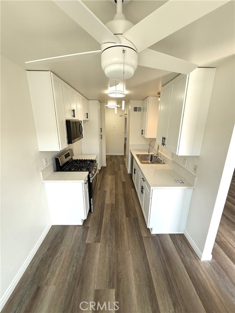 23017 Via Pimiento, Mission Viejo CA: https://media.crmls.org/medias/f9cc1d8b-69cd-47cb-a5ca-72a0b58f3671.jpg