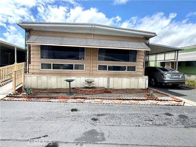 1315 E Marshall Boulevard, San Bernardino CA: https://media.crmls.org/medias/f9cd2adf-20ef-4fe9-b510-90de35d31987.jpg