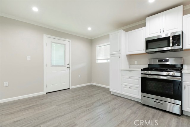 Detail Gallery Image 11 of 38 For 6545 Coldwater Canyon Ave, North Hollywood,  CA 91606 - 4 Beds | 2 Baths