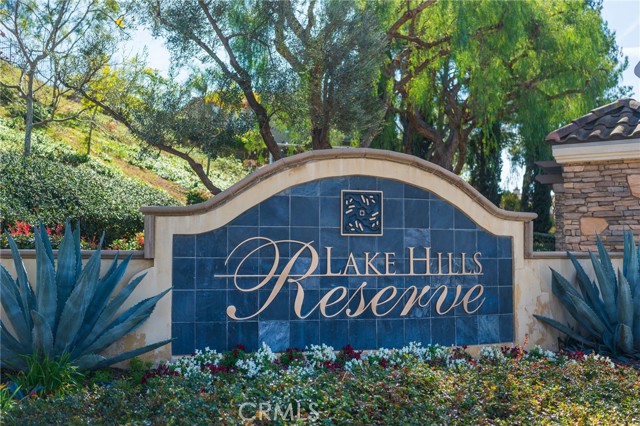 Image 33 of 43 For 17073 Spring Canyon