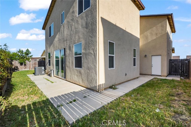 Detail Gallery Image 26 of 32 For 1416 Woodbury Ct, Merced,  CA 95348 - 5 Beds | 3 Baths