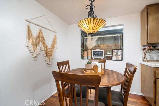 Image 13 of 39 For 5022 Burnaby