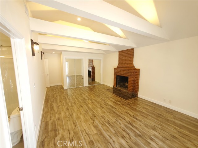 Detail Gallery Image 10 of 25 For 1741 Glenwood Rd, Glendale,  CA 91201 - 3 Beds | 2 Baths