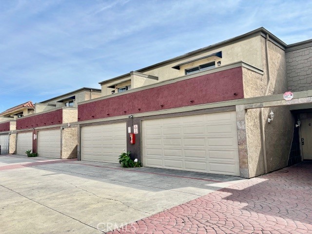 Detail Gallery Image 2 of 24 For 17181 Elm St #2,  Huntington Beach,  CA 92647 - 2 Beds | 1 Baths