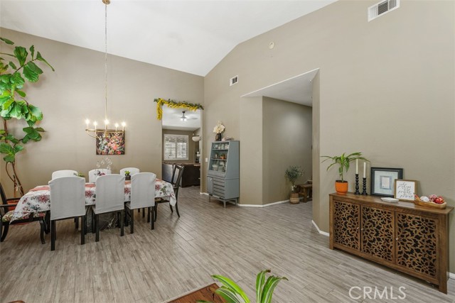 23591 Madison Avenue, Murrieta CA: https://media.crmls.org/medias/f9d19546-4e21-4265-9306-45d520f4ee41.jpg
