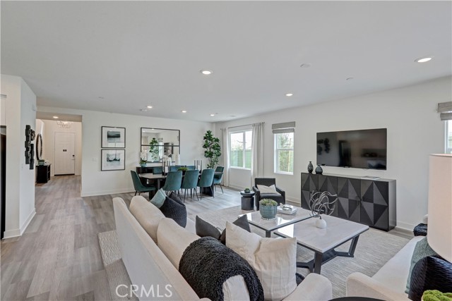 17175 Kent Street, Hesperia CA: https://media.crmls.org/medias/f9d26f3c-8f05-411a-922f-6dd7b21c7ee9.jpg