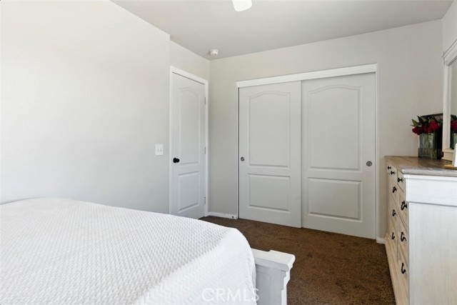 16662 Joshua Street, Hesperia CA: https://media.crmls.org/medias/f9d272c3-1203-4d74-ad53-79c05ee5c5c8.jpg