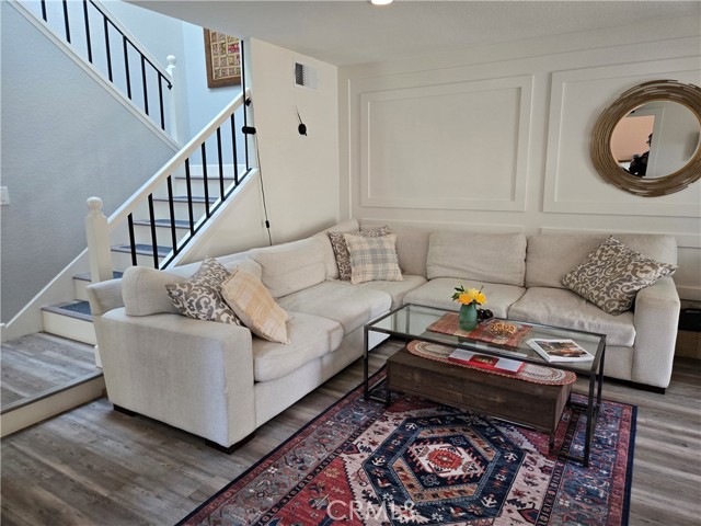 5 Carriage Hill Lane, Laguna Hills CA: https://media.crmls.org/medias/f9d2c7a6-410f-4092-9d1c-1037468b1973.jpg