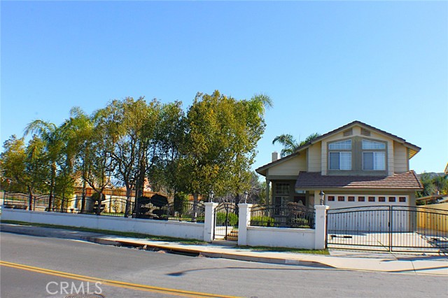Detail Gallery Image 2 of 31 For 16288 Saddlebrook, Moreno Valley,  CA 92551 - 3 Beds | 2/1 Baths