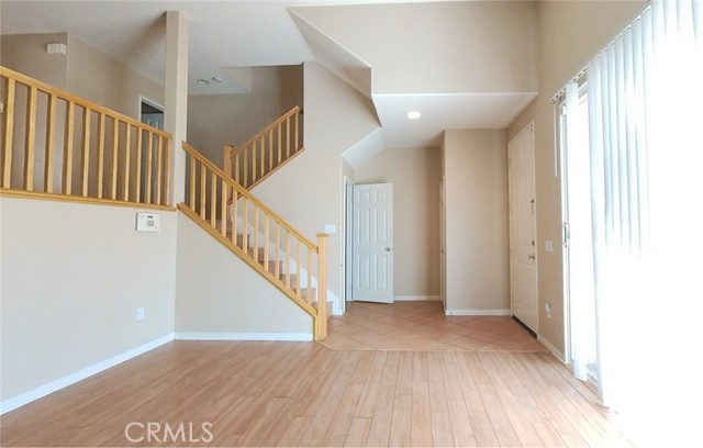 25709 Holiday Circle, Stevenson Ranch CA: https://media.crmls.org/medias/f9d3d15d-fc93-4e9e-b93d-9b2ea2eb1436.jpg