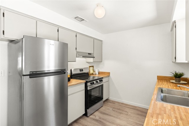 Detail Gallery Image 9 of 28 For 395 Gardenside Ct, Chico,  CA 95973 - 3 Beds | 2 Baths