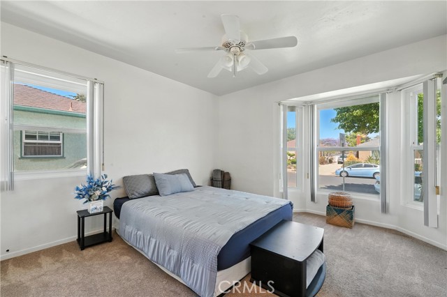 2275 Ximeno Avenue, Long Beach CA: https://media.crmls.org/medias/f9d4cc91-1ca7-43c0-ac48-3d88b713354b.jpg