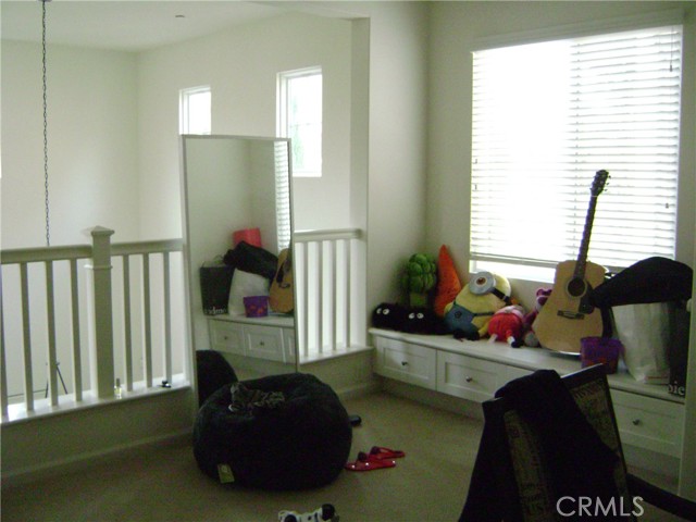 Detail Gallery Image 5 of 10 For 117 Strawberry, Irvine,  CA 92620 - 3 Beds | 3/1 Baths