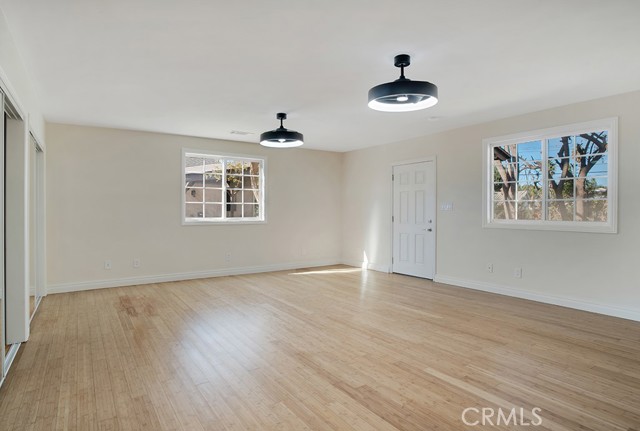 Detail Gallery Image 21 of 26 For 7635 Fallbrook Ave, West Hills,  CA 91304 - 4 Beds | 3 Baths