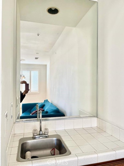 Detail Gallery Image 8 of 32 For 9442 Sylmar Ave #5,  Panorama City,  CA 91402 - 3 Beds | 2/1 Baths