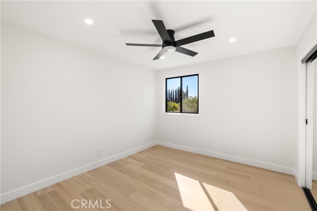 Detail Gallery Image 31 of 46 For 5340 Edgeware Dr, Calabasas,  CA 91301 - 5 Beds | 3 Baths