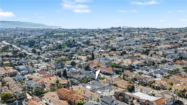 Detail Gallery Image 42 of 43 For 2203 Marshalfield #B,  Redondo Beach,  CA 90278 - 4 Beds | 3/1 Baths