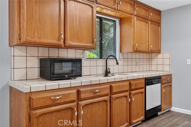 Detail Gallery Image 12 of 34 For 40790 Highway 49, Oakhurst,  CA 93644 - 3 Beds | 2 Baths