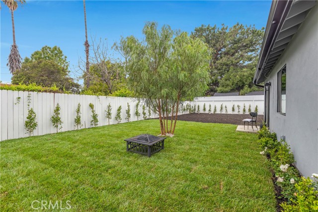Detail Gallery Image 41 of 46 For 7449 Variel Ave, Canoga Park,  CA 91303 - 4 Beds | 2 Baths