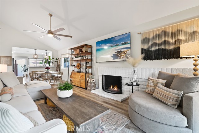 33586 Via Corvalian, Dana Point CA: https://media.crmls.org/medias/f9d8752c-c69b-4fcd-88cc-15ee6f1bf04e.jpg