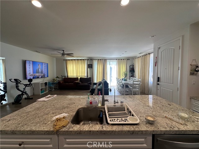 Detail Gallery Image 4 of 15 For 3410 E Santa Clara Paseo Unit 6, Ontario,  CA 91761 - 3 Beds | 2/1 Baths