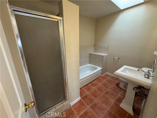 Detail Gallery Image 17 of 33 For 7826 Shoshone Ave, Northridge,  CA 91325 - 2 Beds | 2 Baths