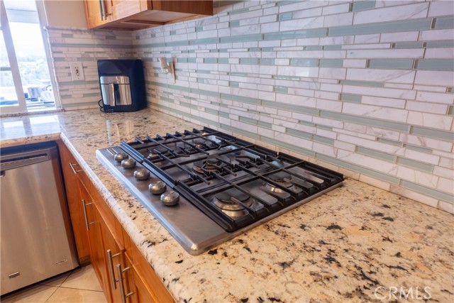 Detail Gallery Image 7 of 22 For 19931 Crestknoll Dr, Yorba Linda,  CA 92886 - 4 Beds | 2 Baths