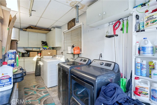 Detail Gallery Image 22 of 35 For 307 S Locust Ave, Compton,  CA 90221 - 4 Beds | 2 Baths