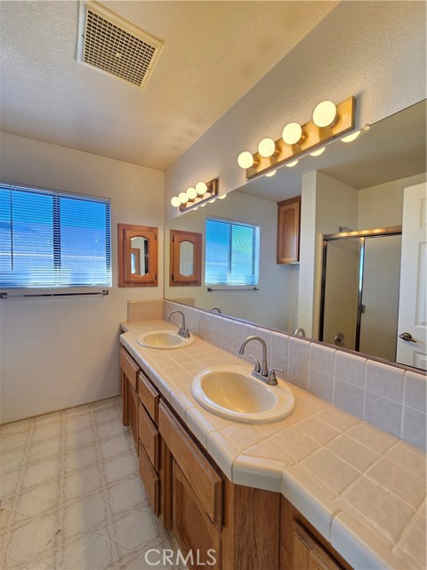 Detail Gallery Image 13 of 25 For 9432 Rea, California City,  CA 93505 - 3 Beds | 2 Baths