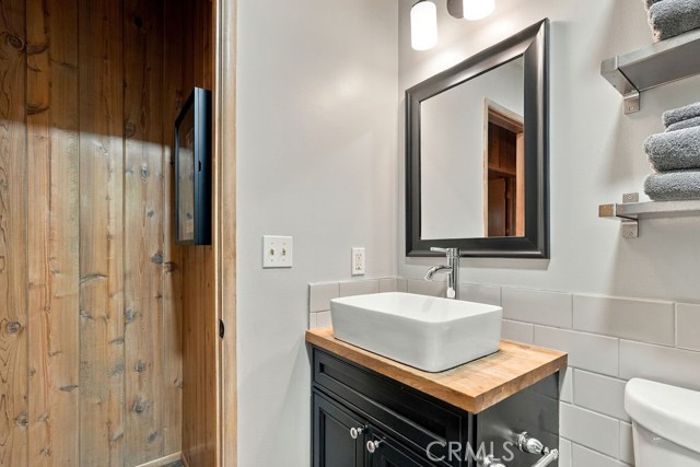 813 Poe Court, Lake Arrowhead, CA 92352