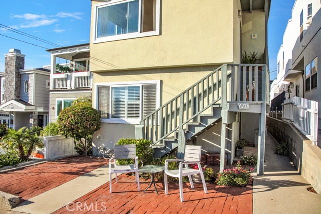 671 Longfellow Avenue, Hermosa Beach, California 90254, ,Residential Income,Sold,Longfellow,SB22227243