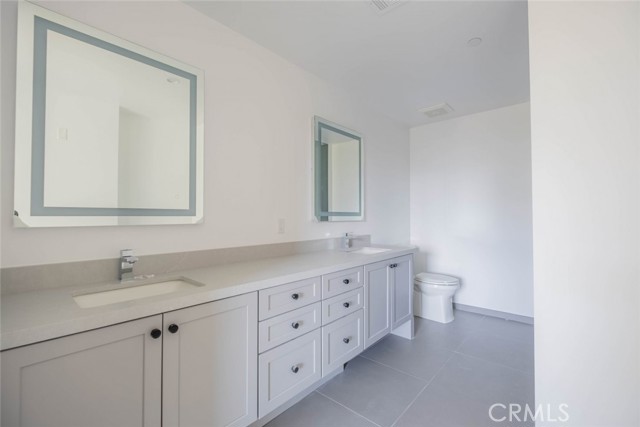 Detail Gallery Image 24 of 42 For 2608 Honolulu Ave #213,  Montrose,  CA 91020 - 2 Beds | 2 Baths