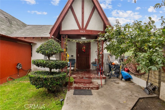 Detail Gallery Image 2 of 40 For 943 W 65th St, Los Angeles,  CA 90044 - 7 Beds | 4 Baths