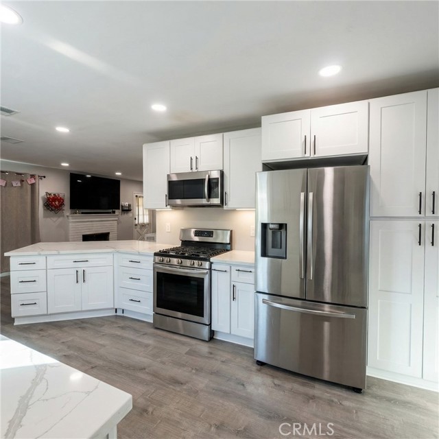 Detail Gallery Image 10 of 20 For 12833 Lewis Ave, Chino,  CA 91710 - 3 Beds | 1 Baths