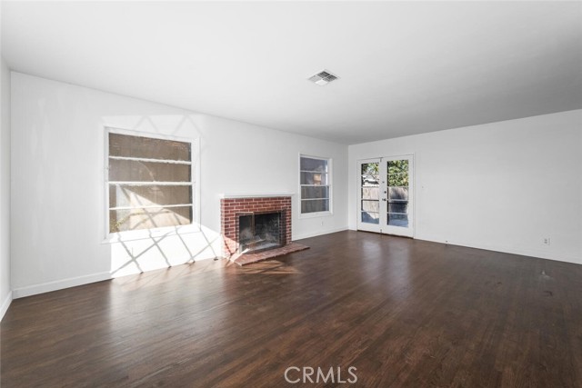 Detail Gallery Image 4 of 53 For 11371 Garden Grove Bld, Garden Grove,  CA 92843 - 2 Beds | 1 Baths