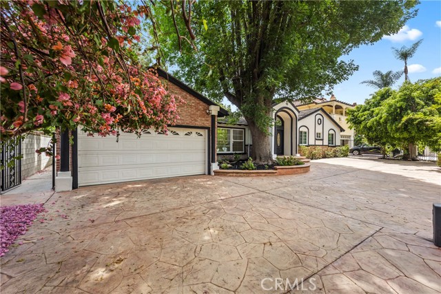Detail Gallery Image 41 of 43 For 4428 Saugus Ave, Sherman Oaks,  CA 91403 - 4 Beds | 4 Baths