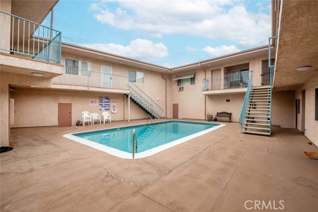 6520 Shirley Avenue, Reseda CA: https://media.crmls.org/medias/f9dd7353-b64f-4f84-84ab-8dc68b3fa9e6.jpg