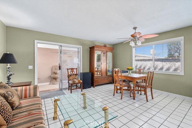 Detail Gallery Image 11 of 21 For 377 Roycroft Ave, Long Beach,  CA 90814 - 3 Beds | 2 Baths