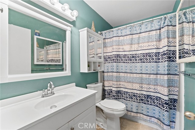 25261 Grissom Road, Laguna Hills CA: https://media.crmls.org/medias/f9de0dc0-4c2f-4124-8805-8bbf0f356974.jpg