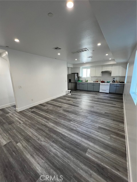 Detail Gallery Image 19 of 41 For 1218 Arapahoe St, Los Angeles,  CA 90006 - 31 Beds | 24 Baths