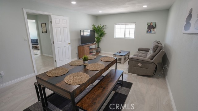 Detail Gallery Image 6 of 12 For 12732 Woodbury, Garden Grove,  CA 92843 - 3 Beds | 2 Baths
