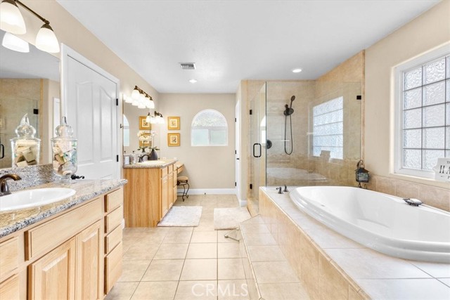 19287 Allegheny Road, Apple Valley CA: https://media.crmls.org/medias/f9dfc623-fcec-4901-9615-6f5610bbdb20.jpg