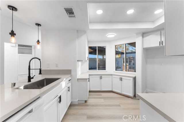 Detail Gallery Image 11 of 32 For 37230 Sabal Ave, Palmdale,  CA 93552 - 4 Beds | 2 Baths