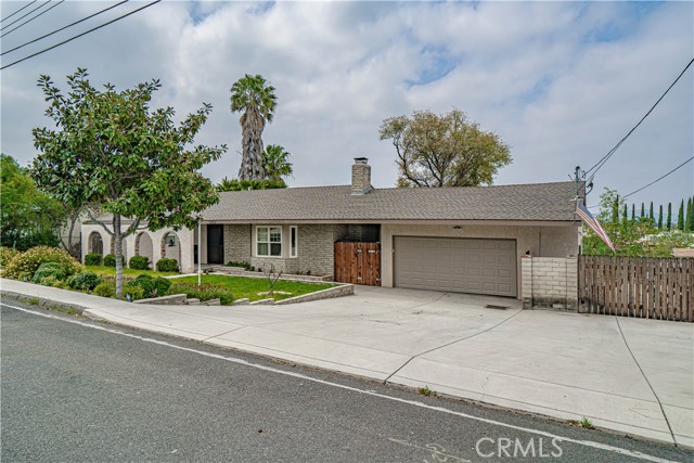 Detail Gallery Image 1 of 39 For 1081 Wilson, Simi Valley,  CA 93065 - 3 Beds | 2 Baths