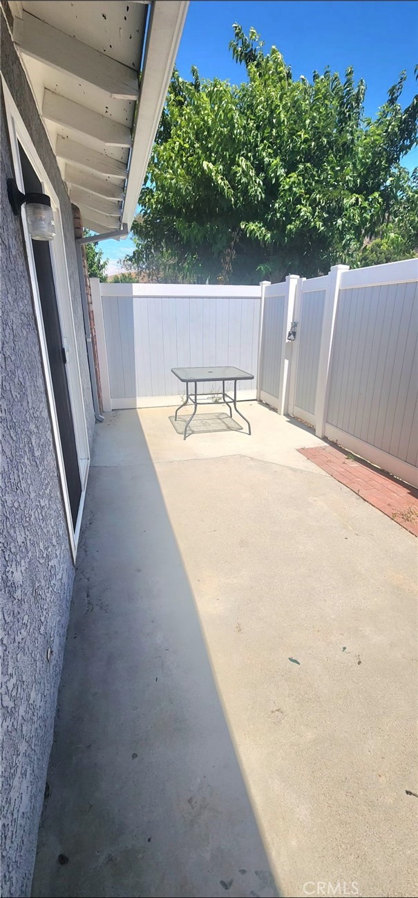 Detail Gallery Image 19 of 29 For 20714 Dot St, Saugus,  CA 91350 - 2 Beds | 1 Baths