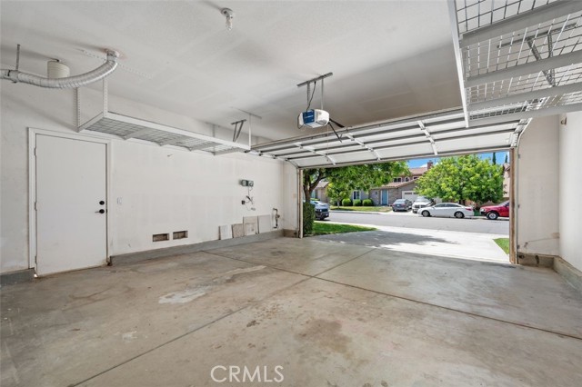 35051 Via Santa Catalina, Winchester CA: https://media.crmls.org/medias/f9e13e16-6ce0-453a-9b60-64bcbec221a2.jpg